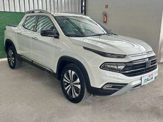FIAT TORO 2.0 16V TURBO DIESEL VOLCANO 4WD AT9 FIAT TORO 2.0 16V TURBO DIESEL VOLCANO 4WD AT9
